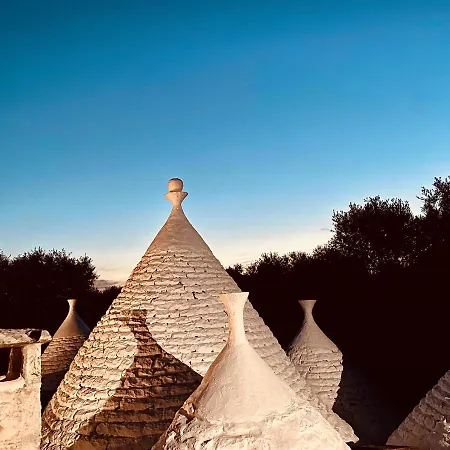 Trullo Perlato Villa